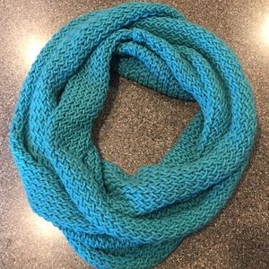 True infinity cowl/Crochet infinity knit scarf